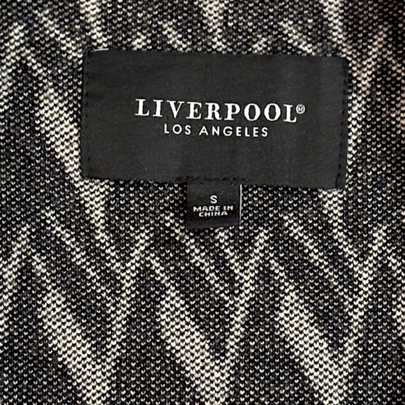 Open Front Sweater with Black & Cream Chevron Pattern - Small (NWT) - Picture 9 of 12